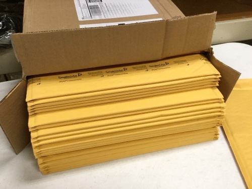 Sealed Air 10192 Jiffylite Self-Seal Mailer, Side Seam, #7, 14 1/4 x 20, Golden Brown, 25/Carton. NEW - Lot 198