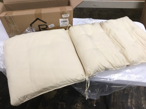 New Outdoor Lounge Chair Cushion. 22" x 48" - Lot 211