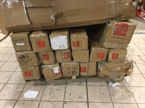 Pallet of Outdoor Umbrellas and More. SEE PICTURES. Items are E-Commerce Returns and may contain broken or incomplete pieces. - Lot 89