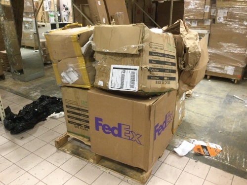 Lot of (8) Heat Press Machines. Contains Machines with Several Attachments. Items are Uninspected E-Commerce Returns. May Contain Broken or Incomplete Units. YOU ARE BIDDING ON 8 X THE BID - Lot 94