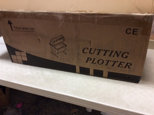 28'' Plotter Machine 720mm Paper Feed Vinyl Cutter With Signmaster Software. E-Commerce Return. Powers Up. Not Tested Further - Lot 505