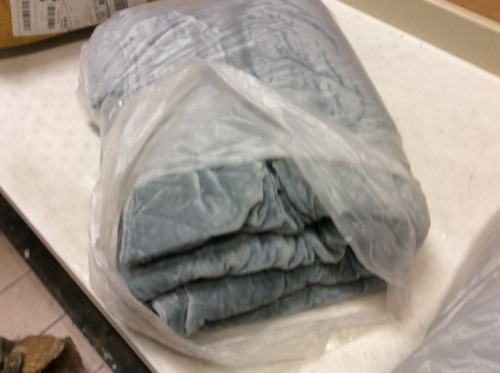 Twin Weighted Blanket. 20 lbs.  48"x78". Appears New - Lot 509