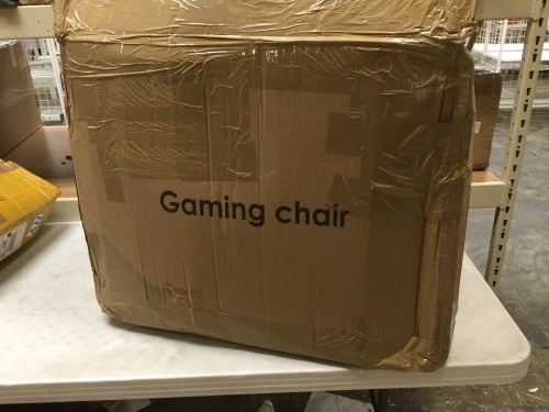 Gaming Chair. Unknown Condition. E-commerce Return.  - Lot 512