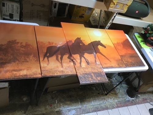 Natural Wild Horses (5) Panel Wall Decor. Appears New - Lot 653