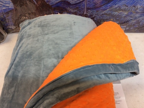 Panda dady 5' x 6' Weighted Blanket, Orange & Gray. E-Commerce Return. Appears New.  - Lot 654