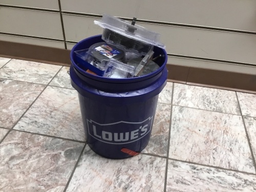 Lot of Various Tools (Kobalt Recessed Light Hole Saw, 5 gallon Bucket, Bi-Metal Hole Saw Kit, Carbide Tipped Hole Saw Kit, etc.) E-Commerce Returns. Some May Have Damage. See Pics - Lot 801