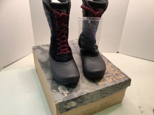 The North Face, Ladies Boots, Size 6, Appears New - Lot 82