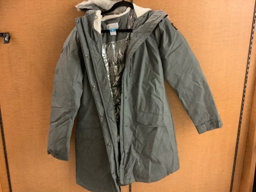 Columbia Women's Lined Coat, Large, Appears New - Lot 118