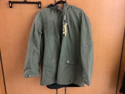 Natural Reflections Reversible Jacket,  2X, Appears New - Lot 124