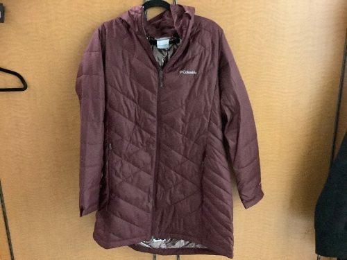 Columbia Coat, Women's XL, Appears New - Lot 132