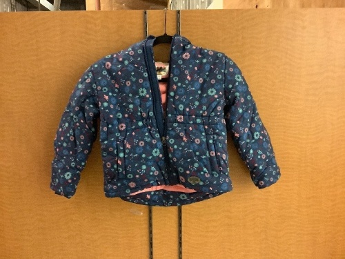 Outdoor Kids Coat, Medium, Appears New - Lot 162