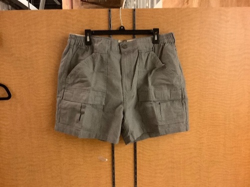 Red Head Beachomber, Men's 38, Appears New - Lot 201