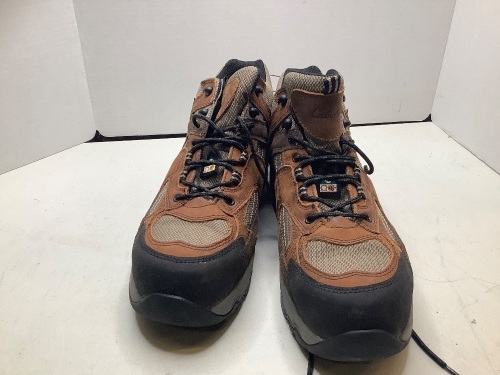 Men's Hiking Boots, Size 13D, Ecommerce Return - Lot 205