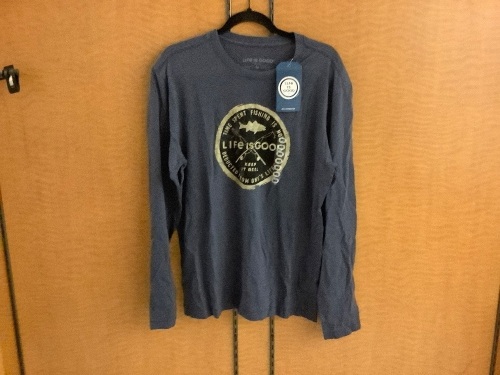 Life Is Good Men's T-Shirt, Medium, Appears New - Lot 220