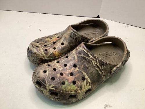Crocs, True Timber Men's 10, Women's 12, Ecommerce Return, Appears New - Lot 271