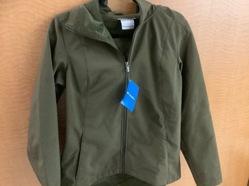 Columbia Women's Shirt, Small, Ecommerce Return - Lot 355