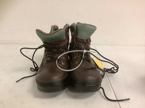Womens Boots, 10M, Appears New - Lot 31
