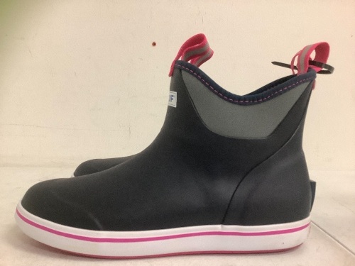 XtraTuf Womens Boots, Size 10, Appears New - Lot 162