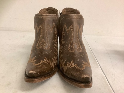 Ariat Womens Boots, 9B, Appears New - Lot 203