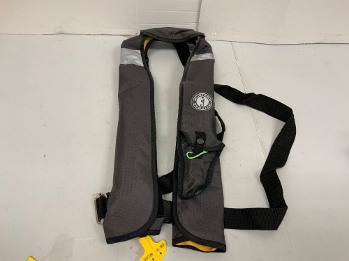 Mustang Survival Inflatable Vest, E-Commerce Return, Sold as is - Lot 270