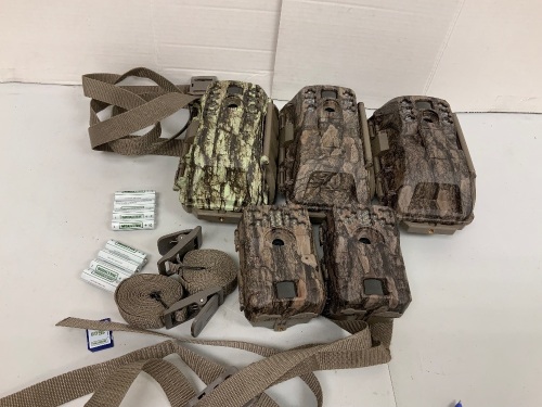 Lot of (5) Trail Cameras, E-Commerce Return - Lot 282