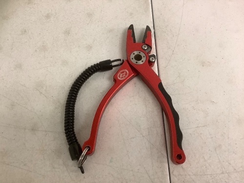 Offshore Angler Blunt Nose Aluminum Pliers, Broken Strap Hook, E-Commerce Return - Lot 381