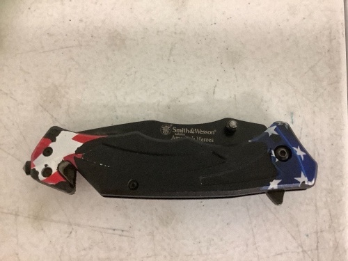 Smith & Wesson Knife, E-Comm Return - Lot 392