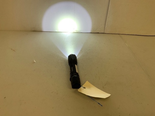 Flashlight, Works, E-Commerce Return - Lot 482