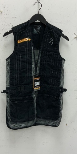 Browning Junior Vest, E-Commerce Return, SOLD AS IS - Lot 526