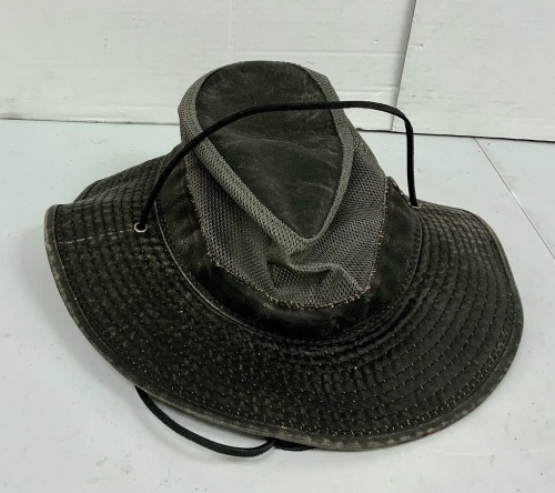 RedHead Mens Hat, M, Appears New - Lot 562