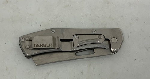 Lot of (2) Folding Knives, E-Commerce Return - Lot 576