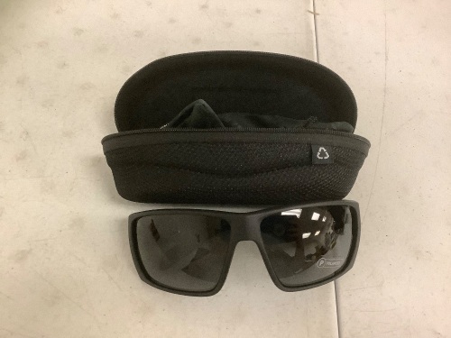 Native Polarized Sunglasses, Appears new - Lot 601