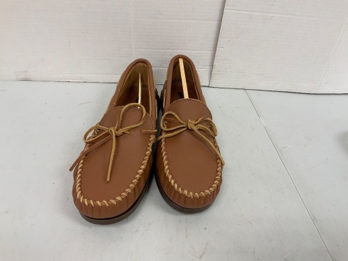 Minnetonka Mens Moccasins, 11, Appears New - Lot 647