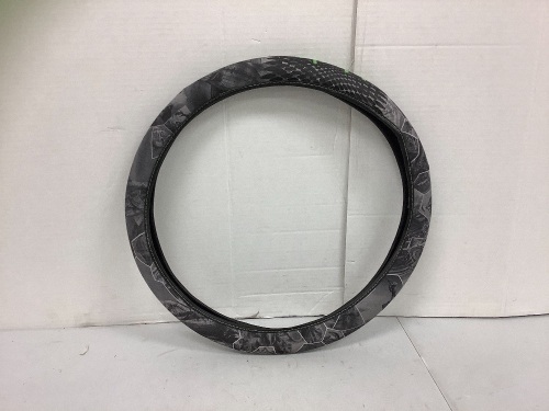 HUK Steering Wheel Cover, E-Comm Return  - Lot 670