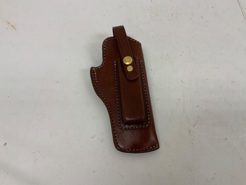 Leather Holster, Appears New - Lot 677