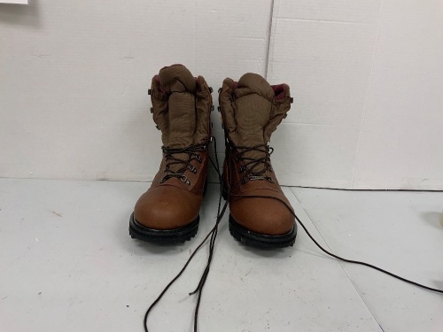 Mens Boots, 13D, Appears New - Lot 693