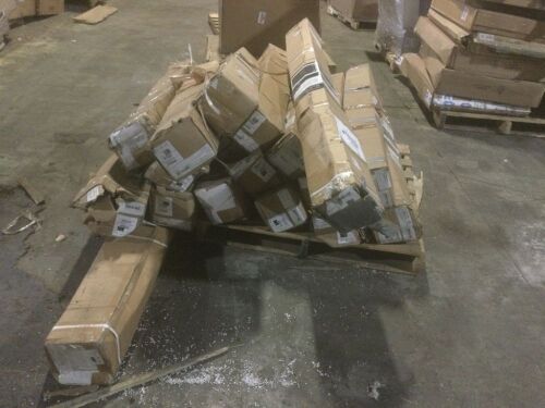 Lot of (17) Tonneau Covers - Multiple Styles  - Lot 44