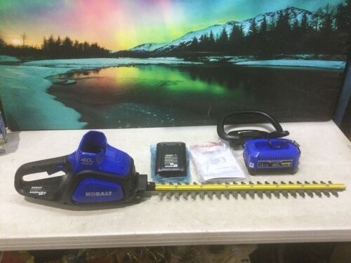 Kobalt 40-Volt Max 24-in Dual Cordless Electric Hedge Trimmer 2.5 Ah - Clip to Hold Battery in Place is Broken  - Lot 278