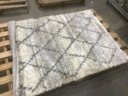 Nourison Oslo 4'x6' Ivory and Grey Scandinavian Shag Rug - Lot 639