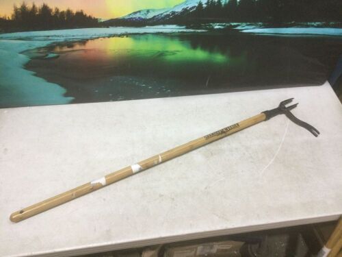Grampa's Weeder Long Handled Stand Up Weed Puller Tool  - Lot 934