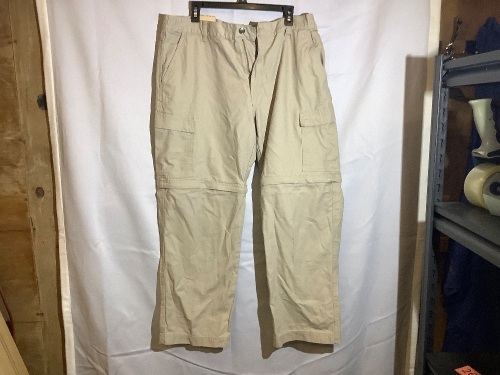 RedHead Brand Co. Mens Khakis, Size 39x30,  Appears New - Lot 252