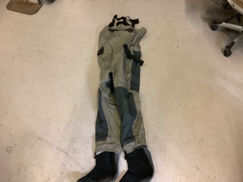 Men's Solfsole Chest Waders, Size 10, Ecommerce Return - Lot 298