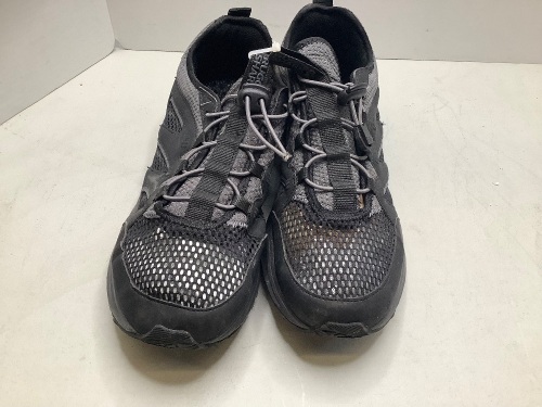 Rugged Shark, Men's 11, Ecommerce Return - Lot 319