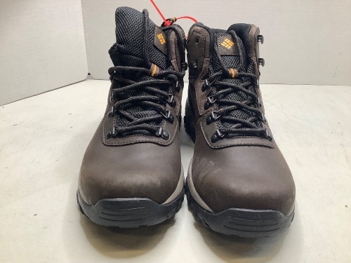 Columbia Men's Boots, 10.5, Ecommerce Return - Lot 382