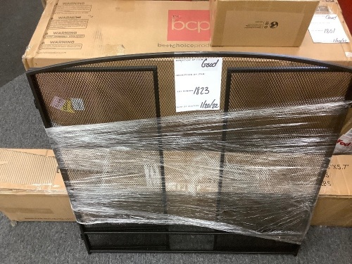 3-Panel Simple Steel Mesh Fireplace Screen w/ Rustic Worn Finish - 47x29in - Lot 1823