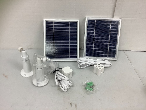 Set of 2 Small Solar Panels, E-Commerce Return - Lot 173