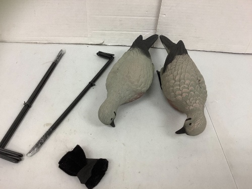 Lot of (2) Bird Decoys, E-Commerce Return - Lot 192