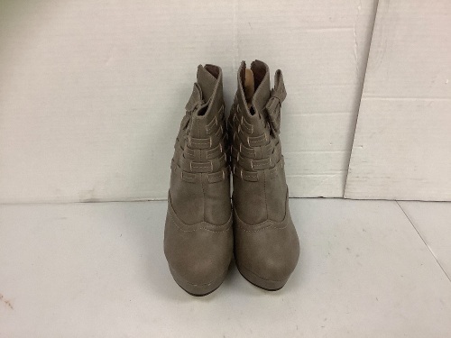 Womens High Heel Booties, 7.5, Appears New - Lot 193