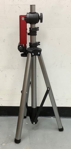 Ultralight Work Stand Tripod, E-Commerce Return - Lot 196