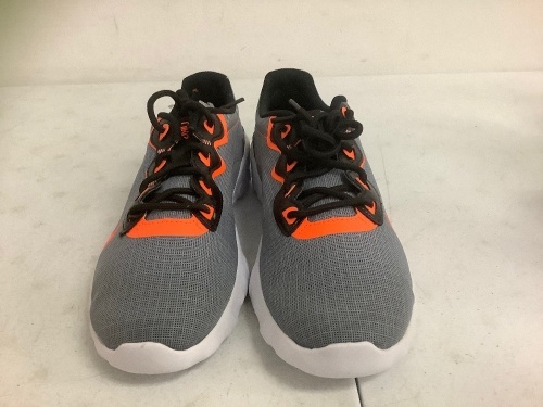 Nike Tennis Shoes, Authenticity Unknown, Not Sure if Mens or Womens, Size 6, E-Comm Return - Lot 311